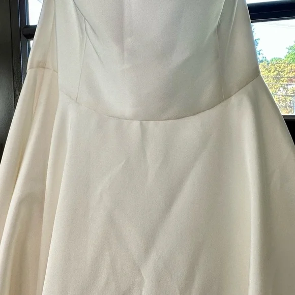 White Off-Shoulder Puff Sleeve Wedding Gown - Picture 6 of 13